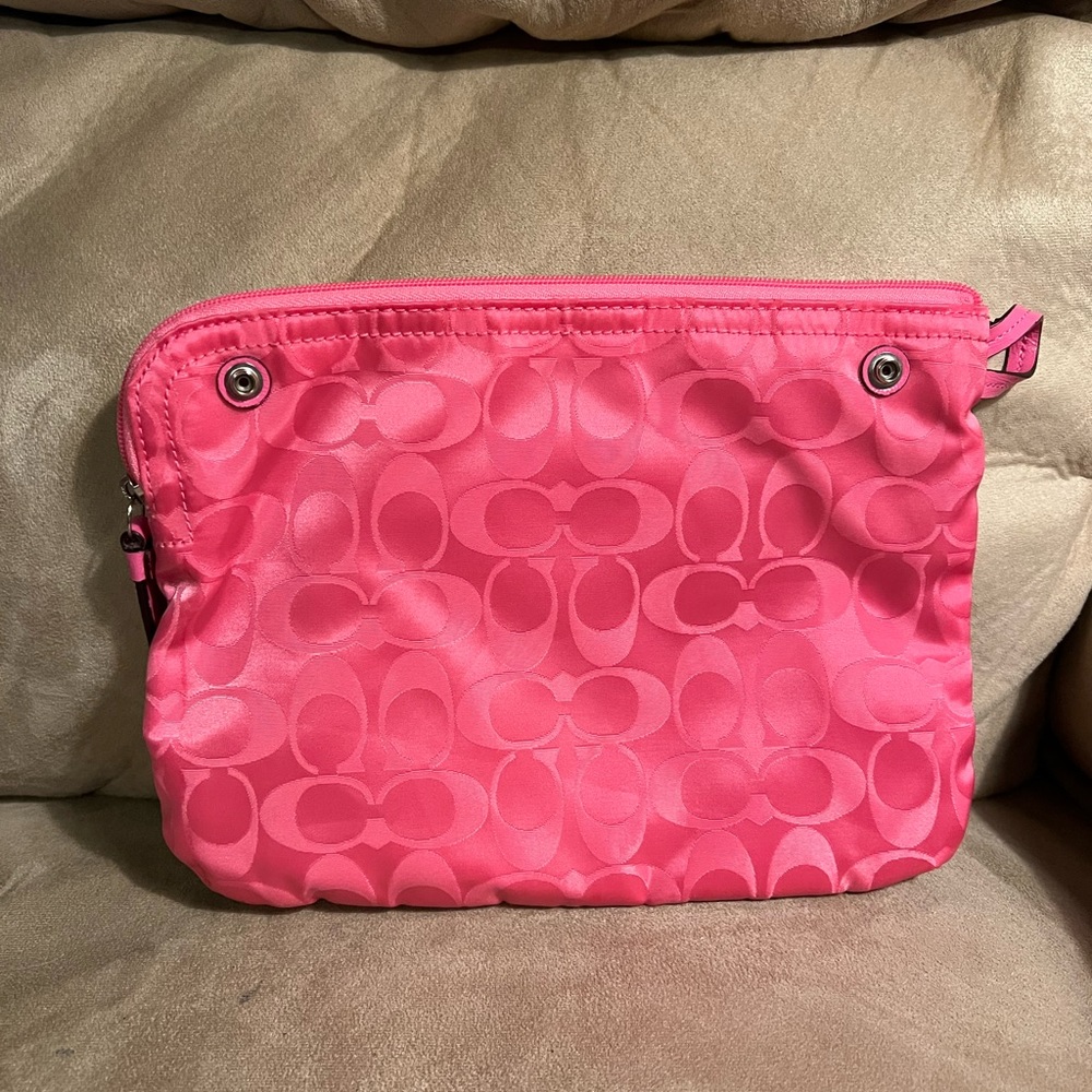 Brand new Coach pink bigger bag - Picture 3 of 9